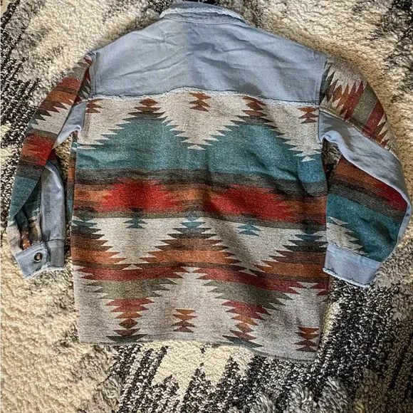 Aztec Shacket - Picture 2 of 2
